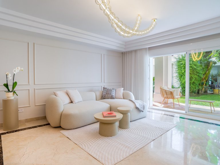 Apartment for Sale in Marbella, Malaga, Marbella Golden Mile 7