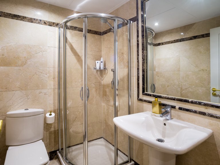 Apartment for Sale in Marbella, Malaga, Marbella Golden Mile 9