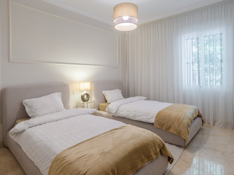 Apartment for Sale in Marbella, Malaga, Marbella Golden Mile 17