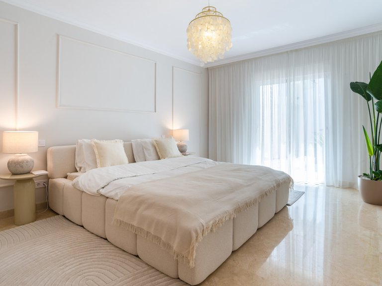Apartment for Sale in Marbella, Malaga, Marbella Golden Mile 24