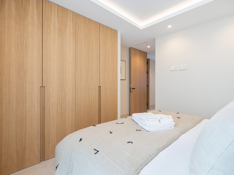 Apartment for Sale in Marbella, Malaga, Marbella - Puerto Banus 17