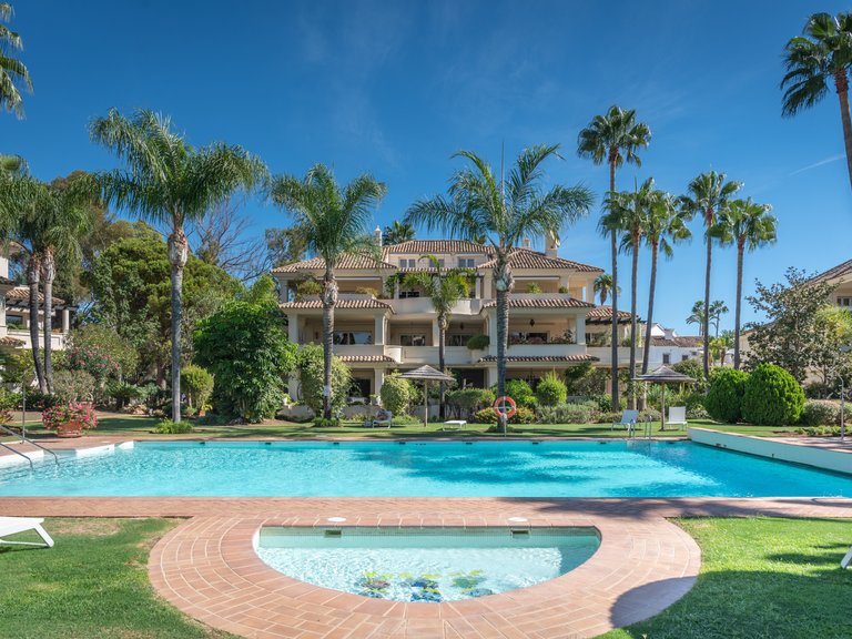 Town House for Sale in Marbella, Malaga 21