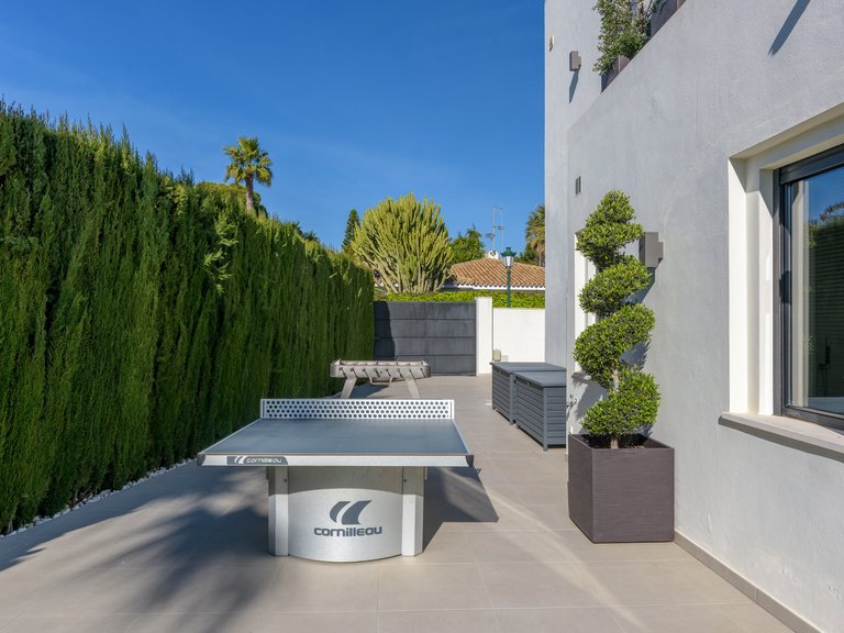 Villa for Sale in Marbella, Malaga, Marbella Este 39