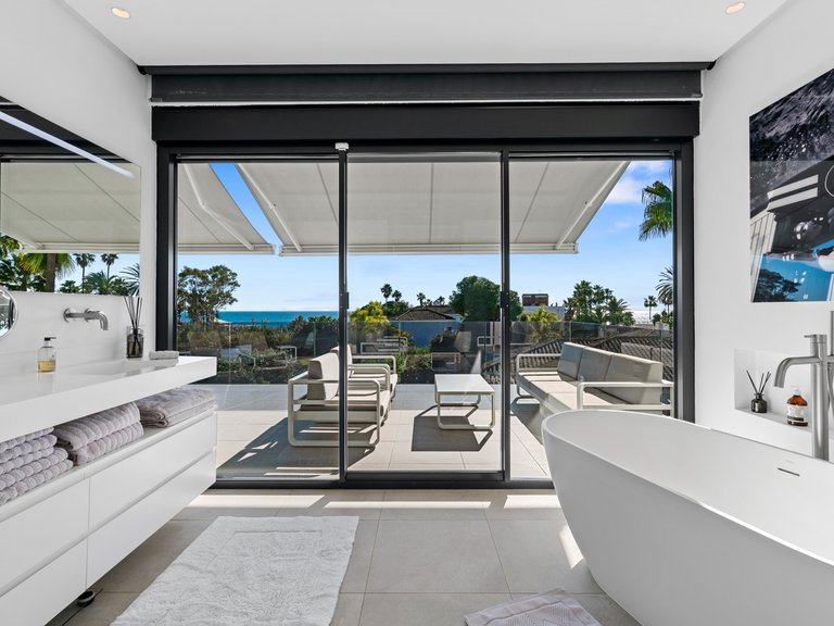 Villa for Sale in Marbella, Malaga, Marbella Este 4