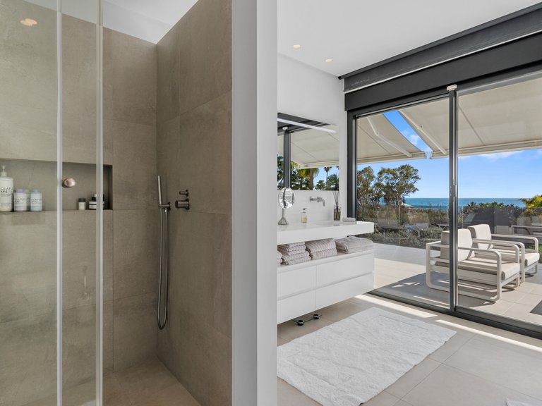 Villa for Sale in Marbella, Malaga, Marbella Este 11
