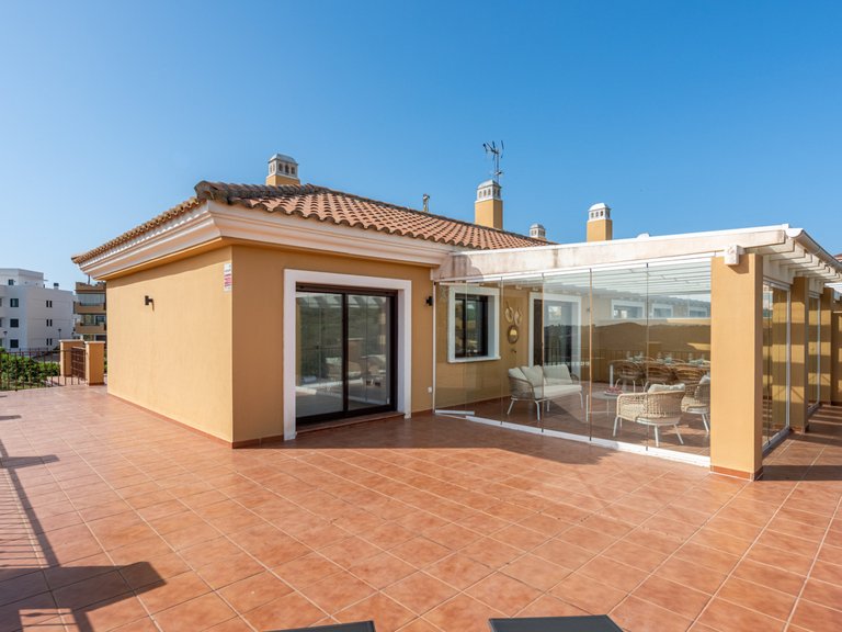 Elegant penthouse med stor terrass och panoramautsikt över golfbanan i Urb. Hercesa Calanova Golf 14