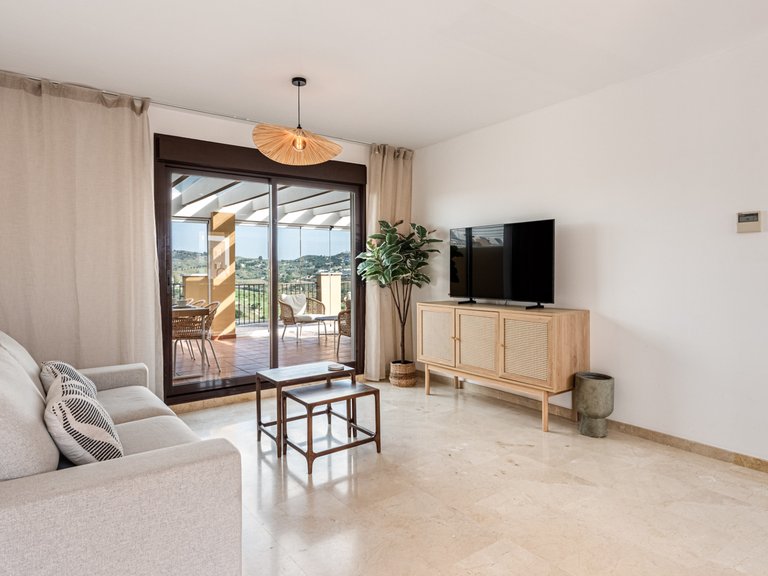 Elegant penthouse med stor terrass och panoramautsikt över golfbanan i Urb. Hercesa Calanova Golf 5