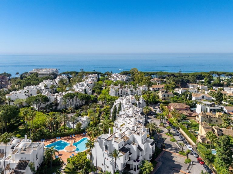 Apartment for Sale in Marbella, Malaga, Marbella Golden Mile 7