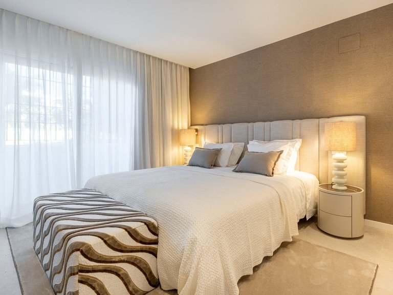 Apartment for Sale in Marbella, Malaga, Marbella Golden Mile 3