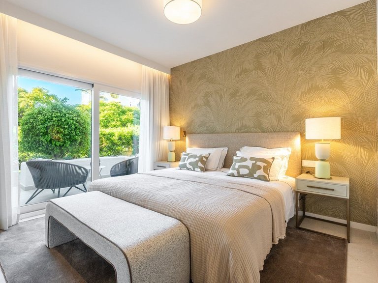 Apartment for Sale in Marbella, Malaga, Marbella Golden Mile 5