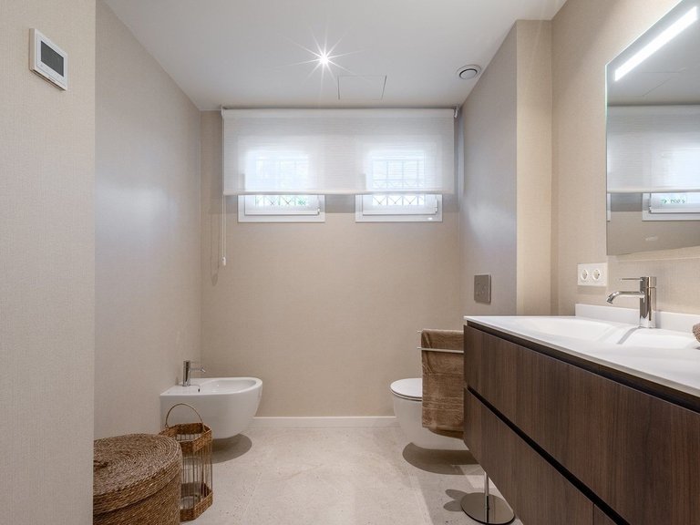 Apartment for Sale in Marbella, Malaga, Marbella Golden Mile 16