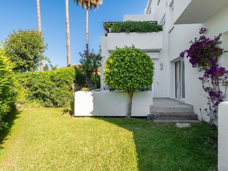Apartment for Sale in Marbella, Malaga, Marbella Golden Mile 8