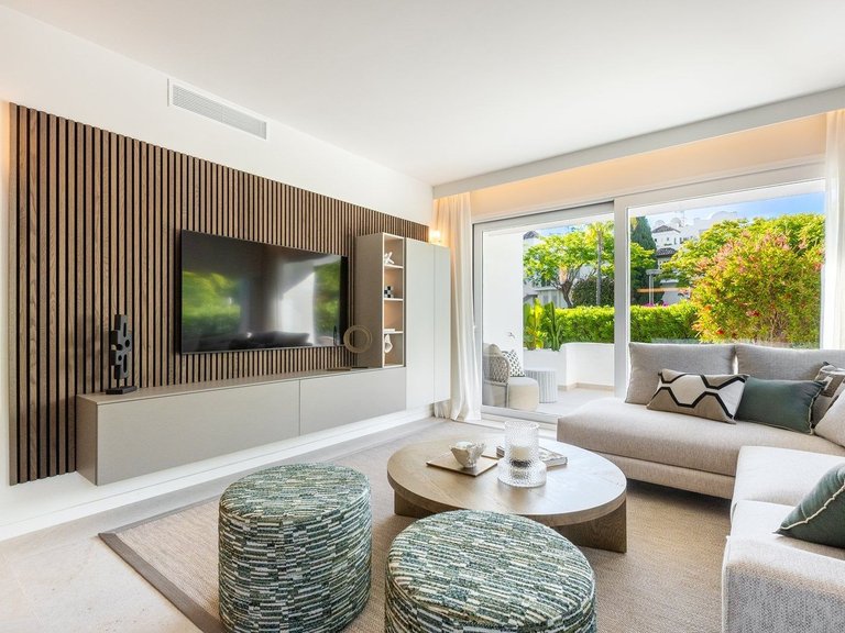 Apartment for Sale in Marbella, Malaga, Marbella Golden Mile 4