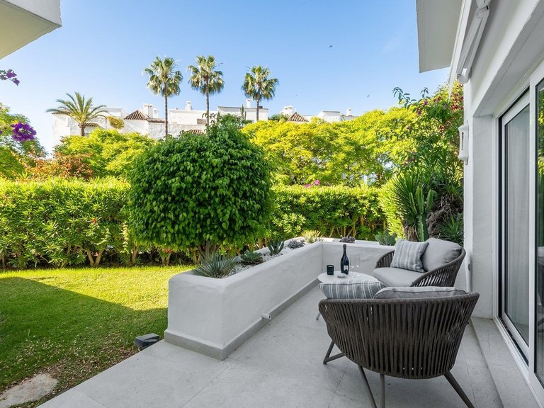 Apartment for Sale in Marbella, Malaga, Marbella Golden Mile 19