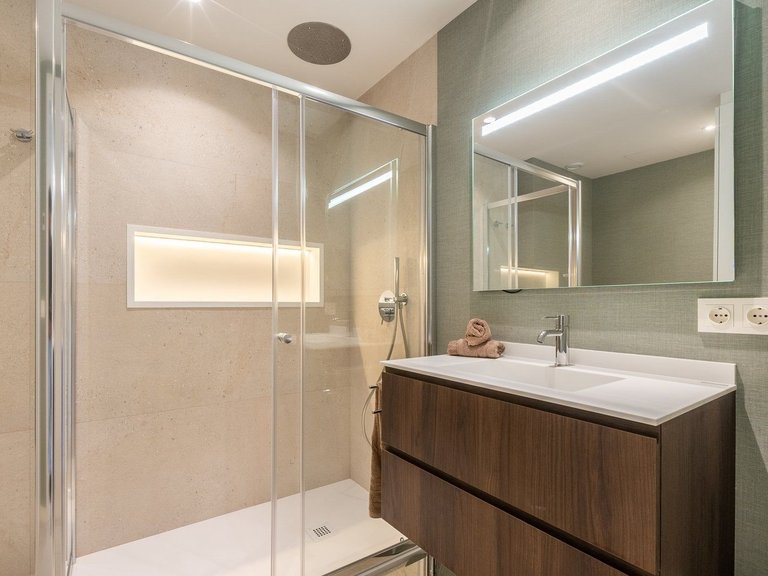 Apartment for Sale in Marbella, Malaga, Marbella Golden Mile 12