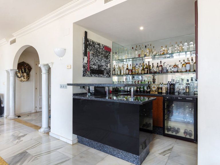 Apartment for Sale in Marbella, Malaga, Nueva Andalucia 24