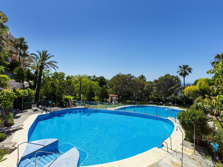 Apartment for Sale in Marbella, Malaga, Nueva Andalucia 11