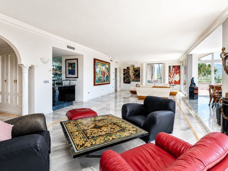 Apartment for Sale in Marbella, Malaga, Nueva Andalucia 6