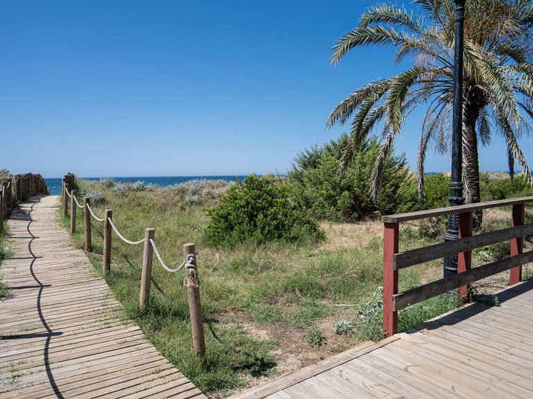 Apartment for Sale in Marbella, Malaga, Marbella Este 9