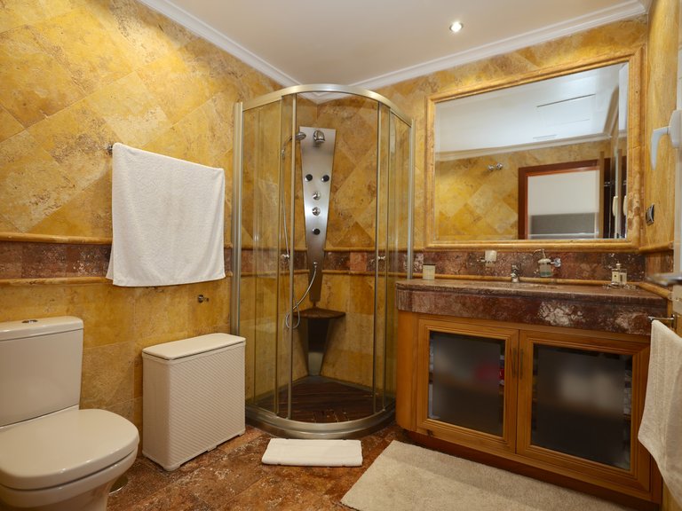 Apartment for Sale in Marbella, Malaga 34
