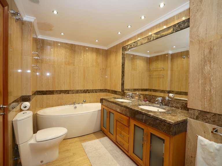 Apartment for Sale in Marbella, Malaga 31