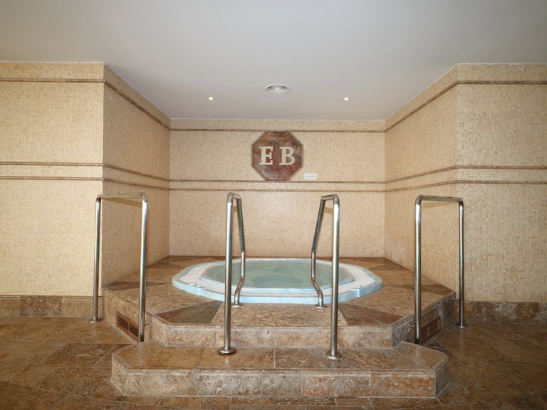 Apartment for Sale in Marbella, Malaga 42