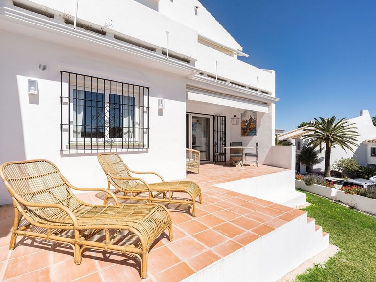 Apartment for Sale in Marbella, Malaga, Nueva Andalucia 25