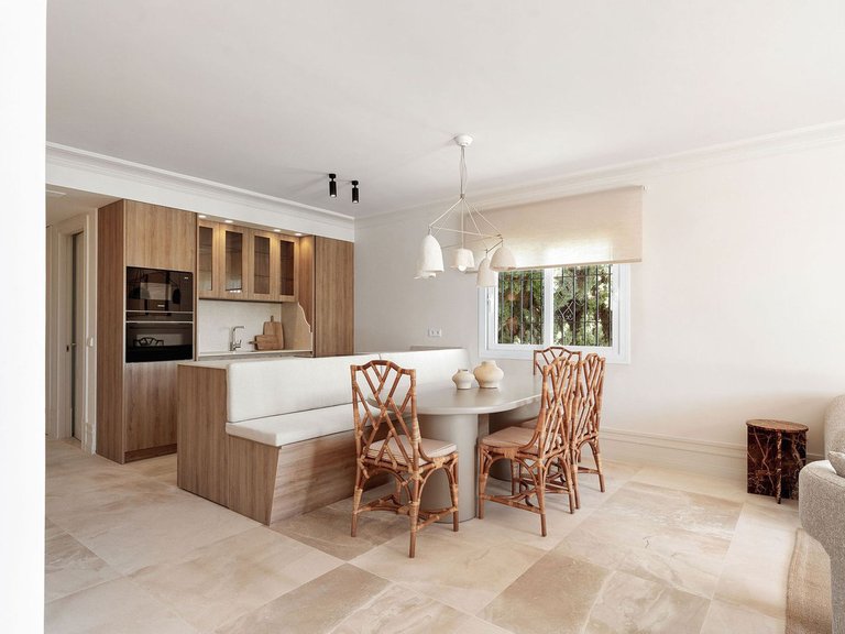 Apartment for Sale in Marbella, Malaga, Nueva Andalucia 6