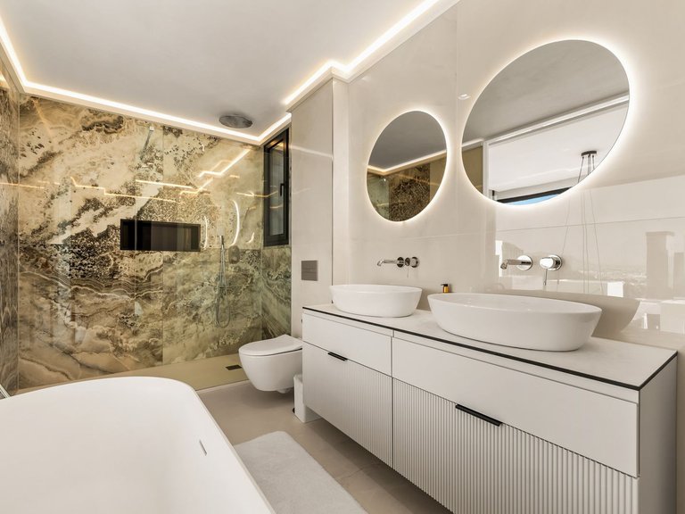 Town House for Sale in Marbella, Malaga 25