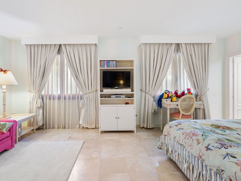 Villa for Sale in Marbella, Malaga 30