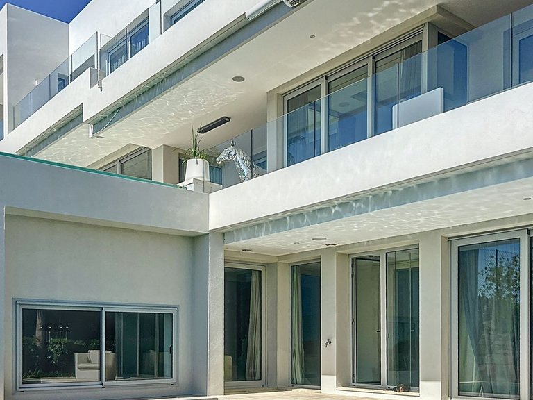 Villa for Sale in Marbella, Malaga, Nueva Andalucia 44