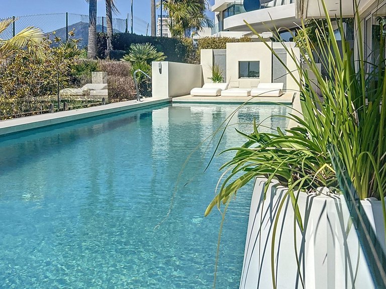Villa for Sale in Marbella, Malaga, Nueva Andalucia 11