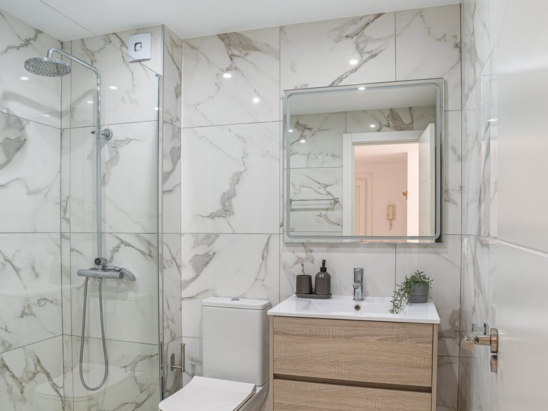 Apartment for Sale in Marbella, Malaga, Nueva Andalucia 21