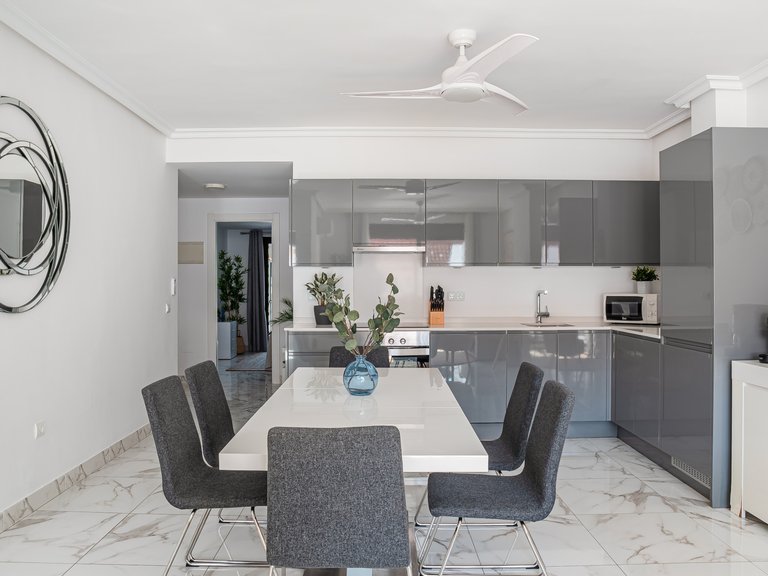 Apartment for Sale in Marbella, Malaga, Nueva Andalucia 16