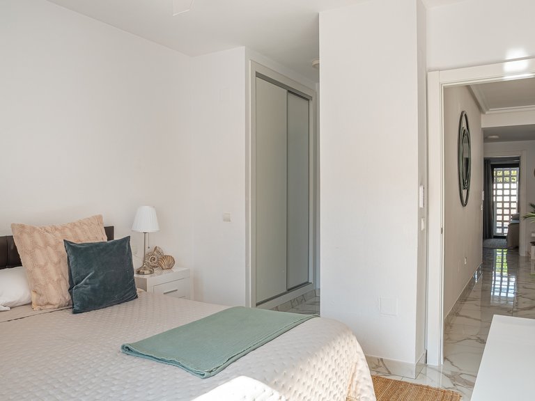 Apartment for Sale in Marbella, Malaga, Nueva Andalucia 10