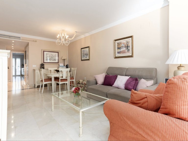 Apartment for Sale in San Pedro de Alcantara, Malaga, 2