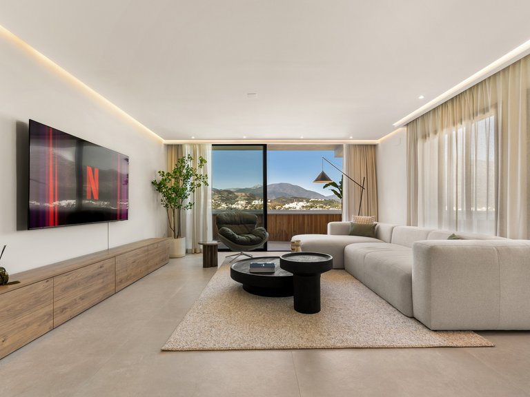 Apartment for Sale in Marbella, Malaga, Nueva Andalucia 8