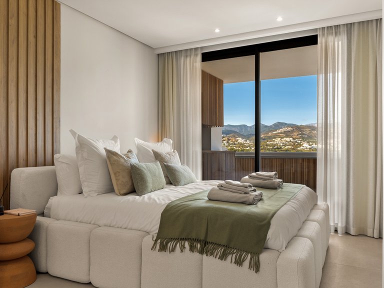 Apartment for Sale in Marbella, Malaga, Nueva Andalucia 3