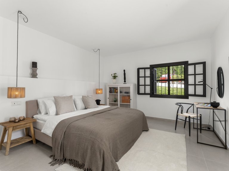 Apartment for Sale in Marbella, Malaga, Nueva Andalucia 4