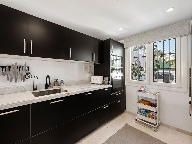 Town House for Sale in Marbella, Malaga, Nueva Andalucia 6