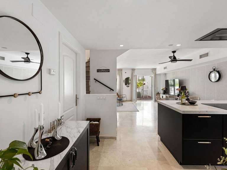 Town House for Sale in Marbella, Malaga, Nueva Andalucia 7