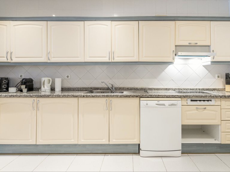 Town House for Sale in Marbella, Malaga, Nueva Andalucia 5