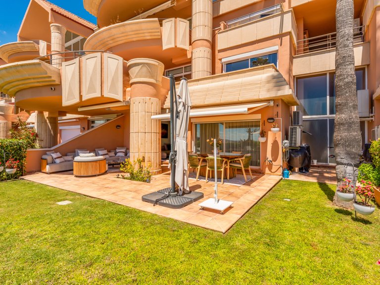 Apartment for Sale in Marbella, Malaga, Nueva Andalucia 26