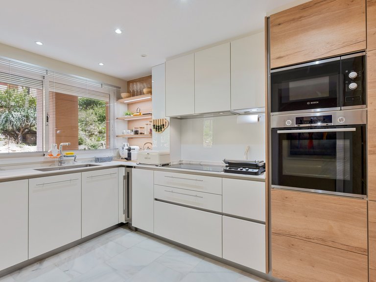 Apartment for Sale in Marbella, Malaga, Nueva Andalucia 4