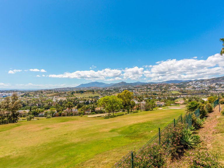 Apartment for Sale in Marbella, Malaga, Nueva Andalucia 30