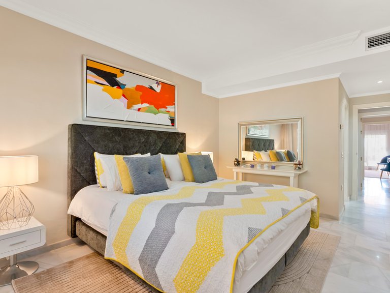 Apartment for Sale in Marbella, Malaga, Nueva Andalucia 14
