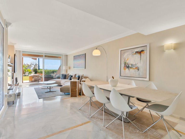 Apartment for Sale in Marbella, Malaga, Nueva Andalucia 2