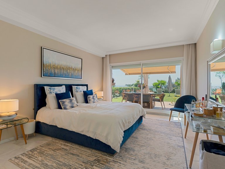 Apartment for Sale in Marbella, Malaga, Nueva Andalucia 3
