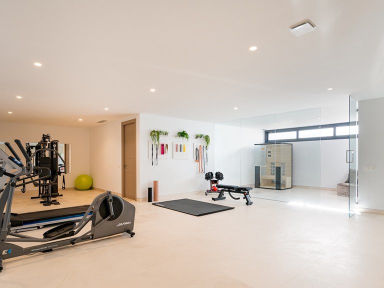Villa for Sale in Benahavis, Malaga, La Alqueria 9