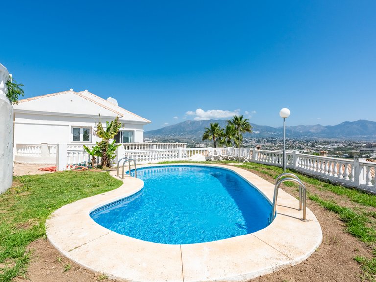 Villa for sale in Mijas Costa, Malaga 33